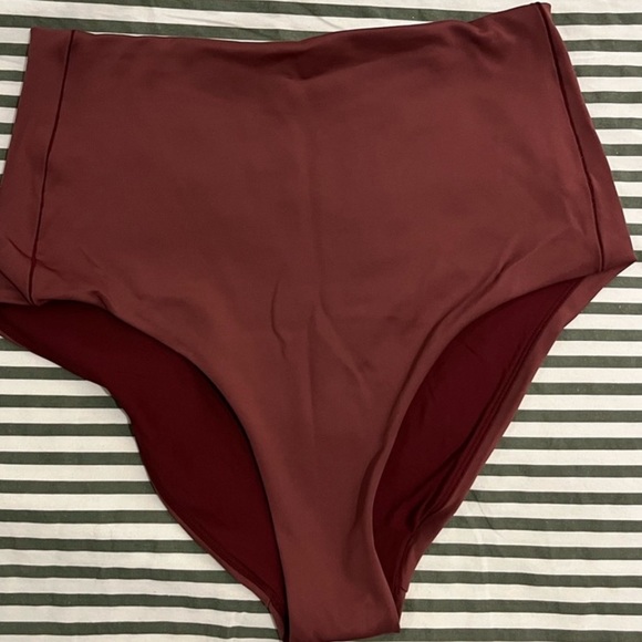 Left on Friday High-Tide Bottoms Desert Plum - Picture 6 of 7